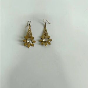 Elegant Gold Floral Drop Earrings